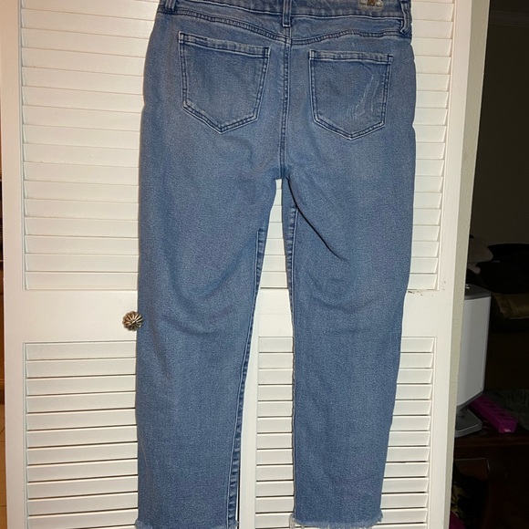 Buffalo jeans SZ 10 inseam 25 1/2. Great condition - Picture 4 of 4